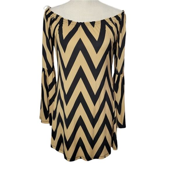 Yahada chevron off shoulder dress with bell sleeves - Picture 1 of 10